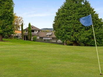 Apartment style living on the golf course