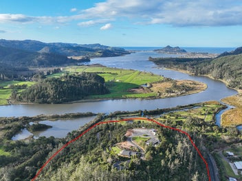 Lifestyle property near Pauanui Beach