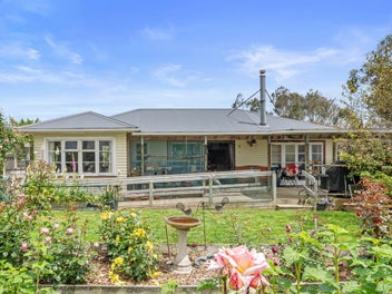 Image 1 of 18
