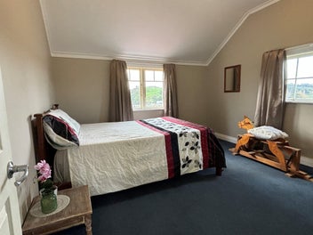 LARGE FAMILY HOME