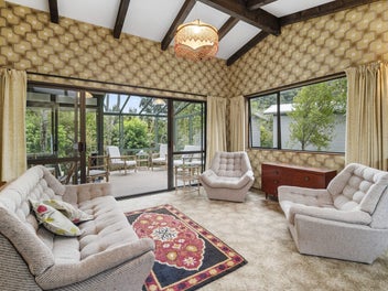 Retro Retreat - Near River + Lake