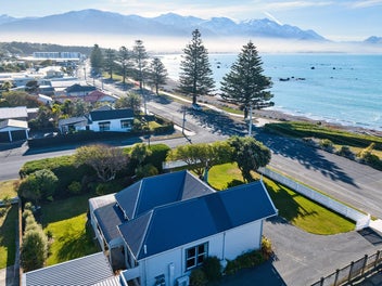 Sea Views, Space & Grace