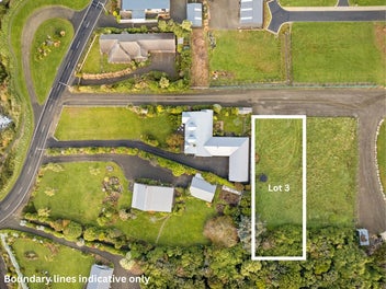 Retire to views of Howells Point