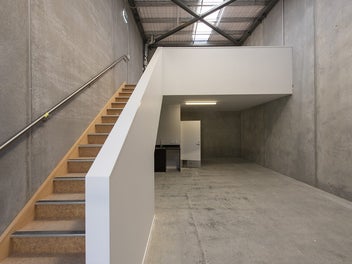 Image 1 of 7