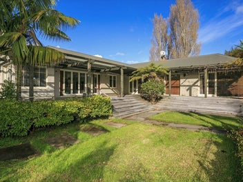 PRIME 5000m&#xb2; LAND - PERFECT LOCATION