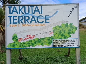 Stunning Views, Superb Location