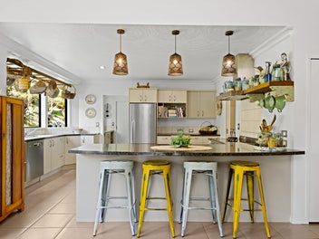 Home & Income - Paradise in the Waikino Hills