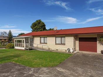 Home Unit On The Hill