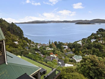 PRICE UPDATE- Space, Sun & Views