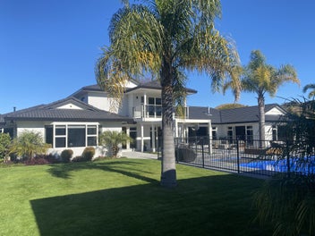 Image 1 of 32