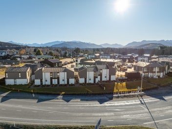 Image 1 of 20