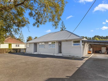 Image 1 of 20