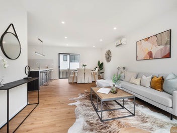 Substantial Family Haven, Double Westlake Zone!