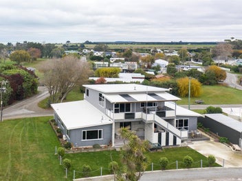 Stunning Holiday Home at Rakaia River Mouth