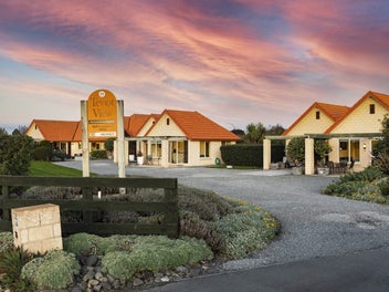 Freehold Freedom: Family Home + Accom Business!
