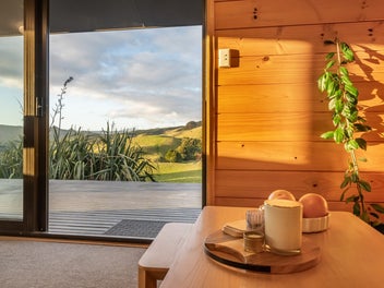 MOONSHINE VALLEY CHARM - 1.21ha - Enq over $1.265M