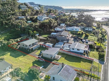 2 HOUSES, LARGE SECTION, HARBOUR VIEWS