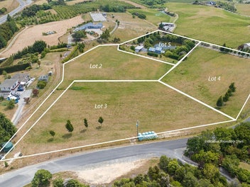 Land with Views - Mapua