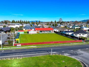 Image 1 of 18