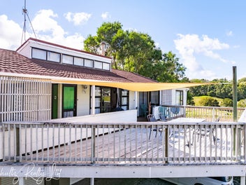 Motivated Vendors! Dual Titled Property