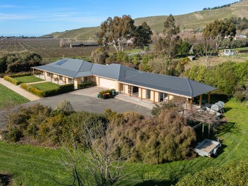 Town Boundary, Accommodation Options - Lifestyle