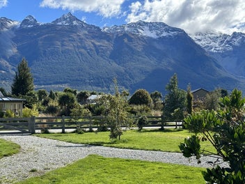 Image 1 of 6