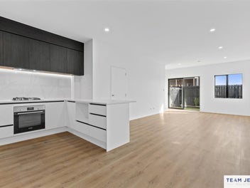 Image 1 of 31