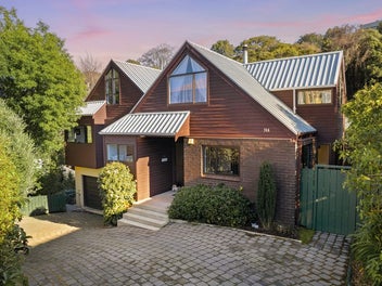 Spacious Family Living in Roslyn