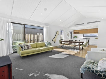 Contemporary haven on Cambrian
