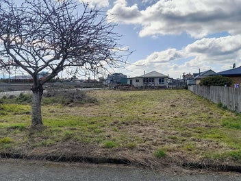 Vacant, 1012m2 Section With Industrial Zoning.
