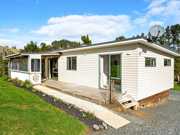 Idyllic Rural Lifestyle Awaits