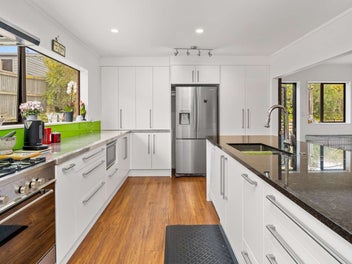 Vendor's Plans Set—Act Fast on This Waikawa Home!