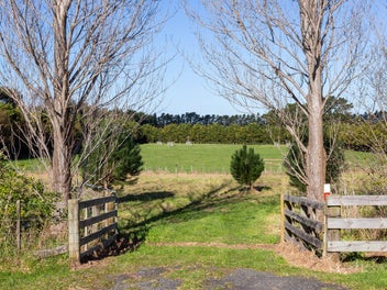 "Hillview" A truly rare lifestyle...