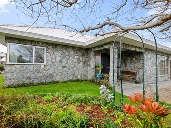 UNIQUE CHARACTER, FAMILY HOME