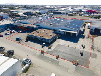Image 1 of 5