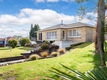 Offers over $530,000