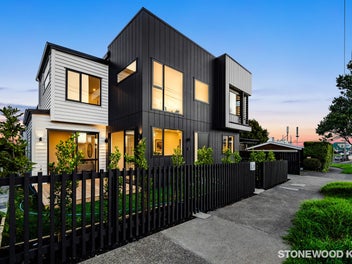 Executive Family Living in Glendowie