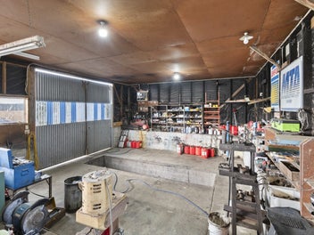 THE ULTIMATE WORKSHOP