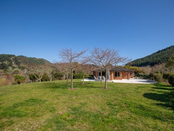 Lifestyle property in popular area