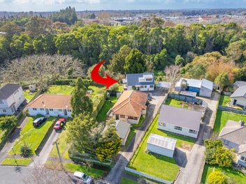 HIDDEN OASIS JUST 5 MINS FROM HAMILTON CBD