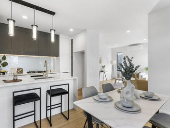 Brand New Five-Bedroom Townhouse in Prime Location