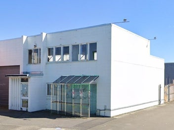Image 1 of 4