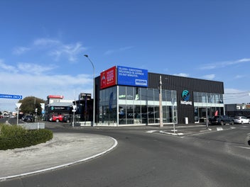 Image 1 of 8