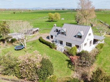 EMBRACE THE BEAUTY OF RURAL LIVING
