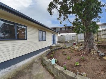 Spacious 4 bedroom Home Close To The Hospital