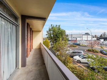 Central City Thermal Apartment