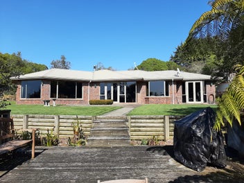 Image 1 of 32