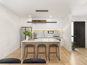 Freestanding, Spacious and Light!