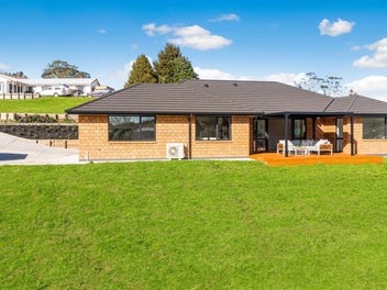 DISCOVER YOUR DREAM HOME