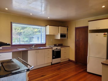 Fully Furnished Family Home in Franz